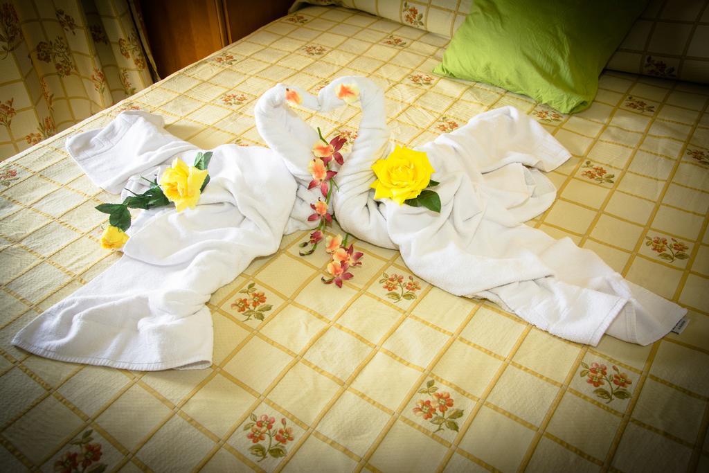 Hostal Malia Conil De La Frontera Buitenkant foto